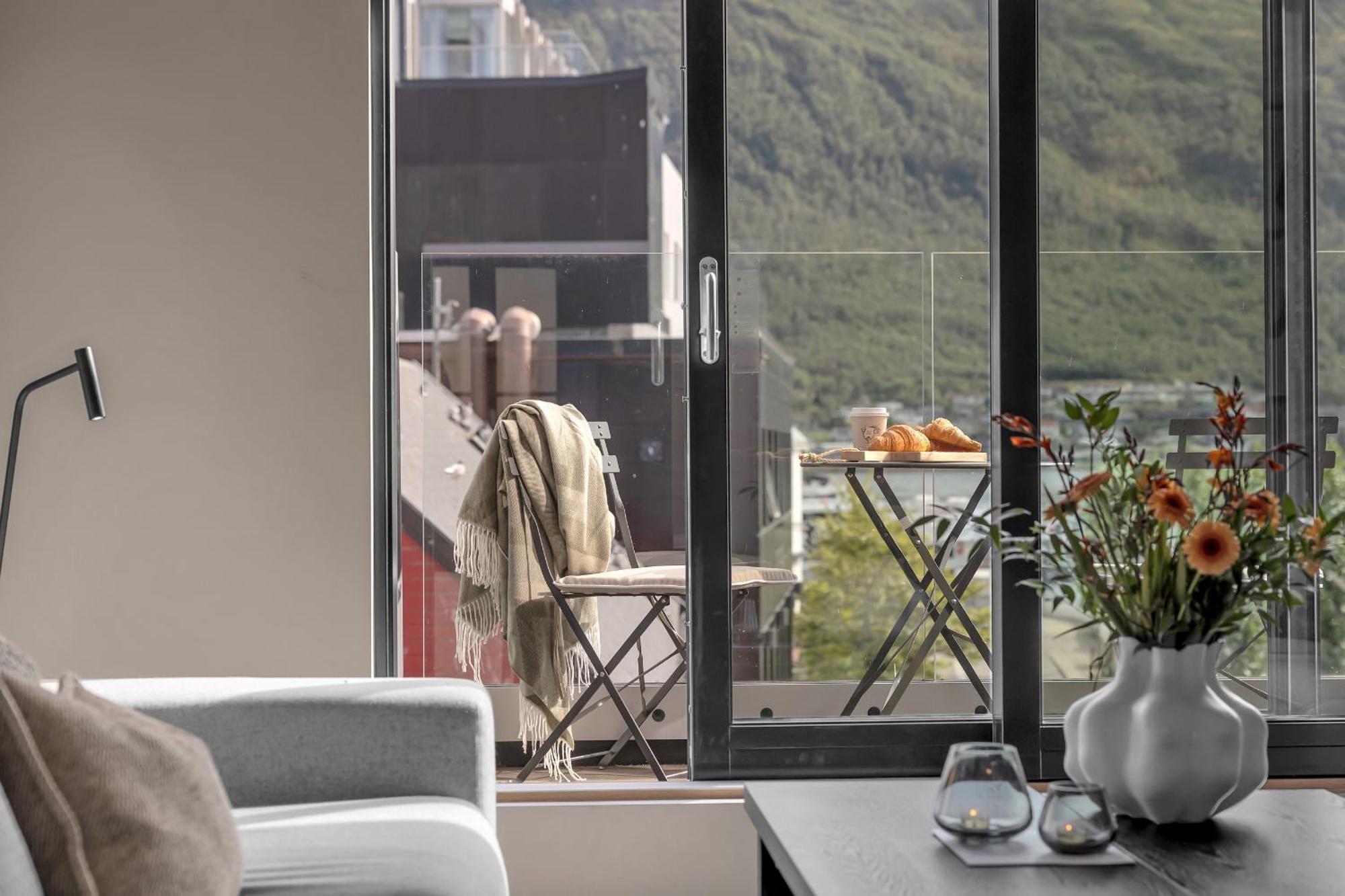 The Loft - Central Top Floor Apartment With 4 Bedrooms Tromsø Eksteriør billede